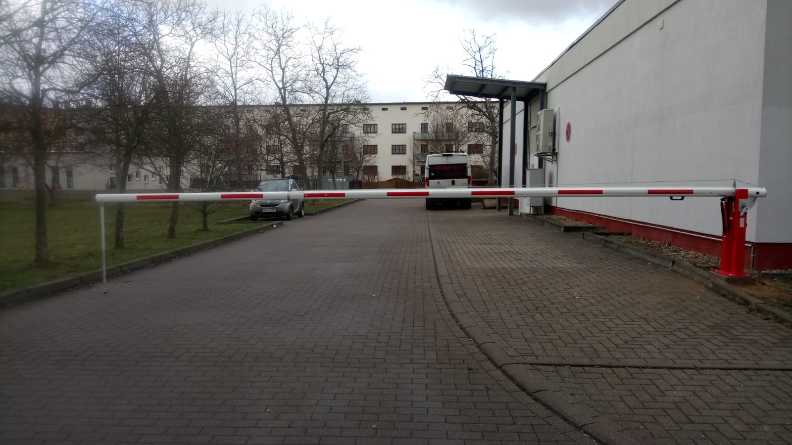 Gasdruckschranke Modell 350 bis 8,0 mtr.--Copy