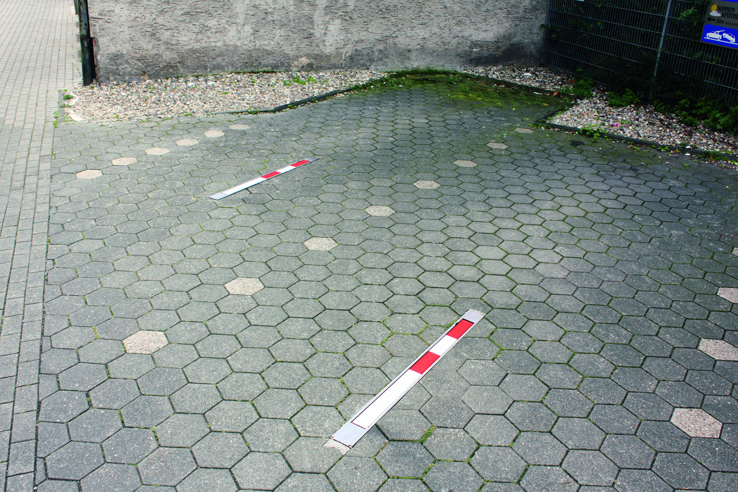 Absperrpfosten versenkbar in Bodenwanne