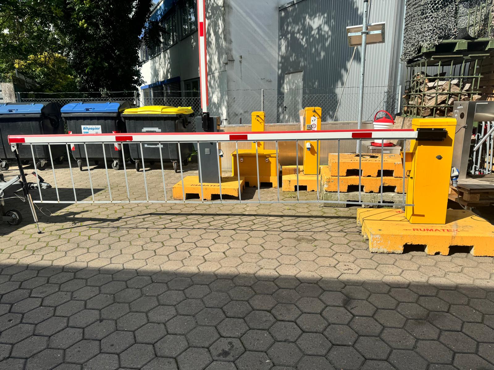Mobile Schranke VS.650  Sperrbreite 4-6 m mehrfach vorhanden